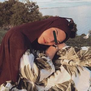 Meet your Posher, Aisha